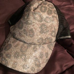 Buckle glitter cheetah hat